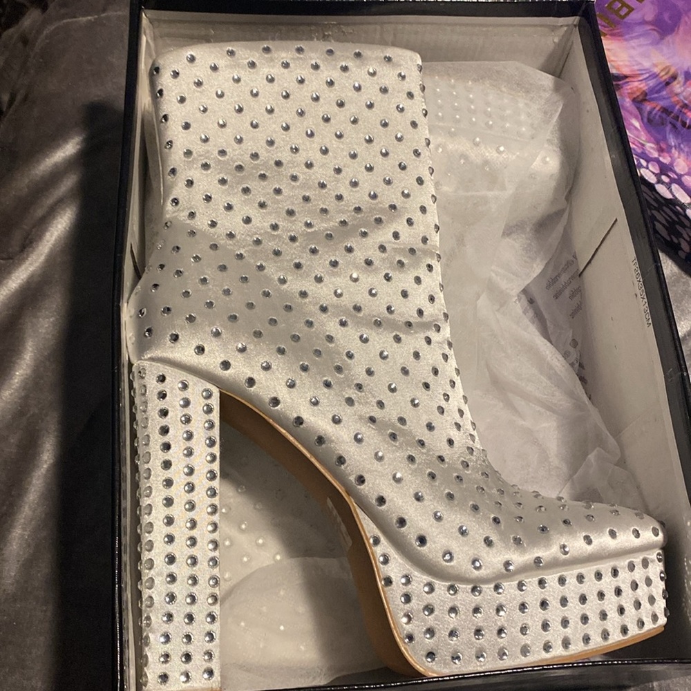 Cape Robbin White satin and diamond boots